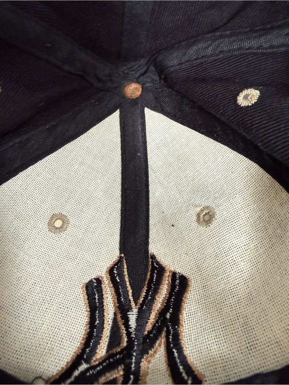 Vintage New York Yankees Hat Cap Adjustable Velcro T.R.X Sports Korea Wool Blend - Picture 8 of 9